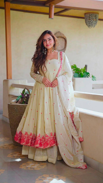 PRETTY WHITE ANARKALI