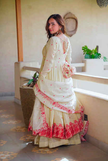 PRETTY WHITE ANARKALI