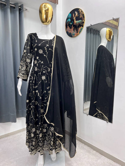 PRETTY BLACK ANARKALI